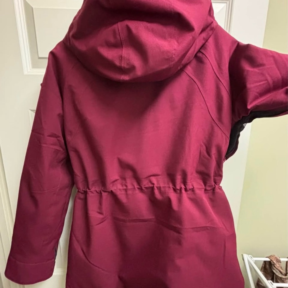 Burton Women's Deep Red Ski Jacket - Picture 2 of 5